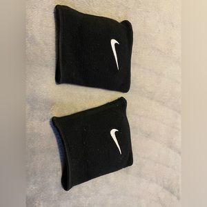 Nike black knee pads